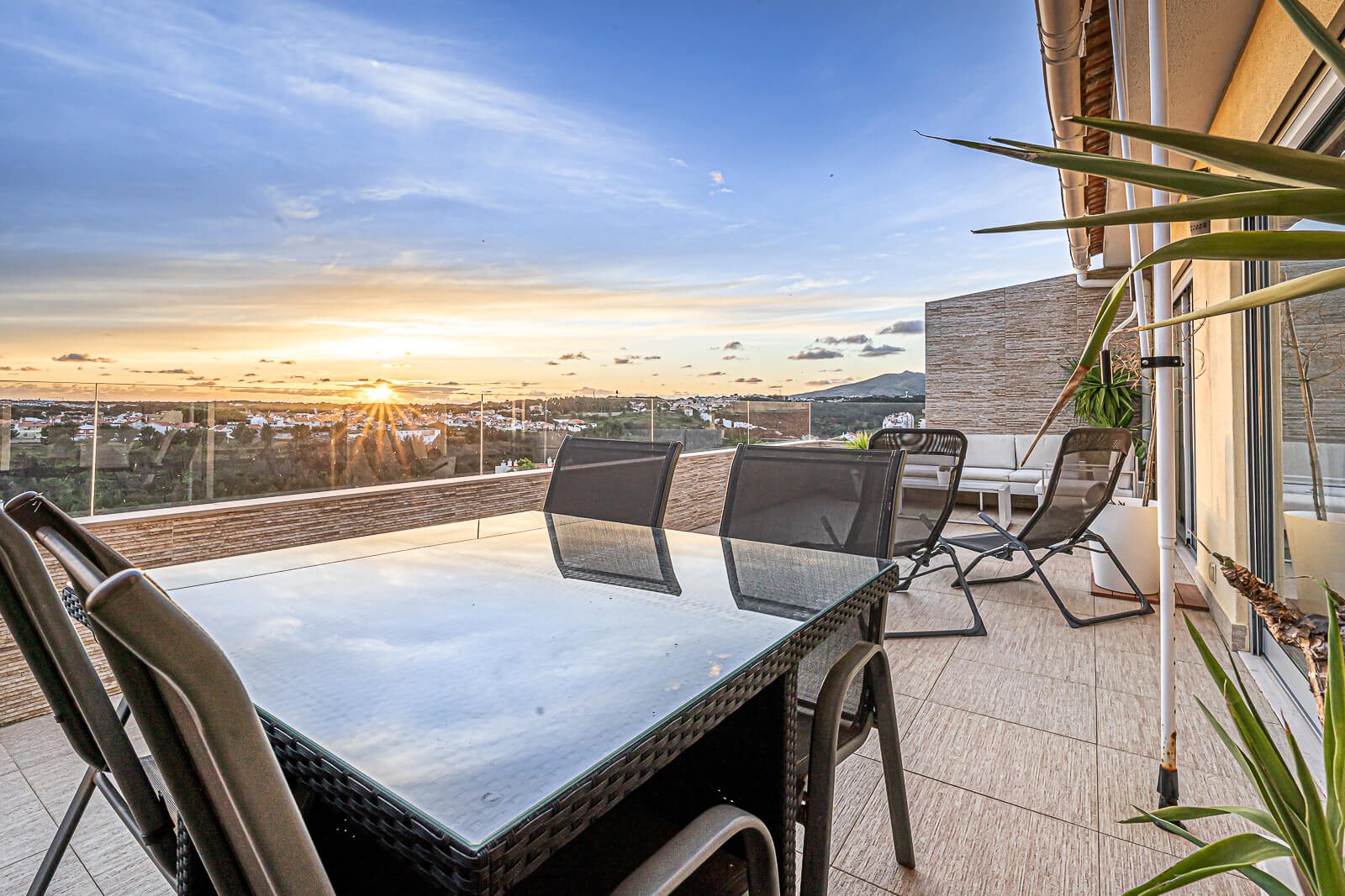 Apartamento | 3 Quartos | Terraço | Vista Mar | Fontainhas – Cascais