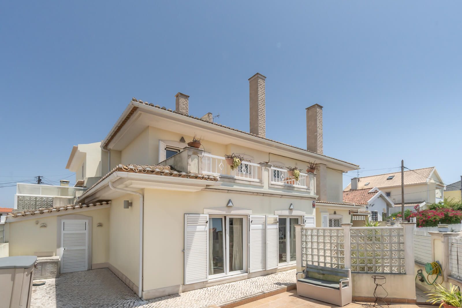 Moradia | 4 Quartos | Terraço | Piscina | Penedo – Cascais