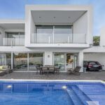 Moradia | Moderna | 5 Quartos | Piscina | Jardim | Livramento – Estoril