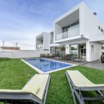 Moradia | Moderna | 5 Quartos | Piscina | Jardim | Livramento – Estoril