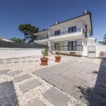 Moradia | 5 Quartos | Renovada | Jardim | Garagem | Alto Parede – Cascais