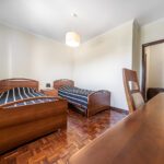 Moradia | 5 Quartos | Renovada | Jardim | Garagem | Alto Parede – Cascais