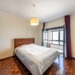 Moradia | 5 Quartos | Renovada | Jardim | Garagem | Alto Parede – Cascais