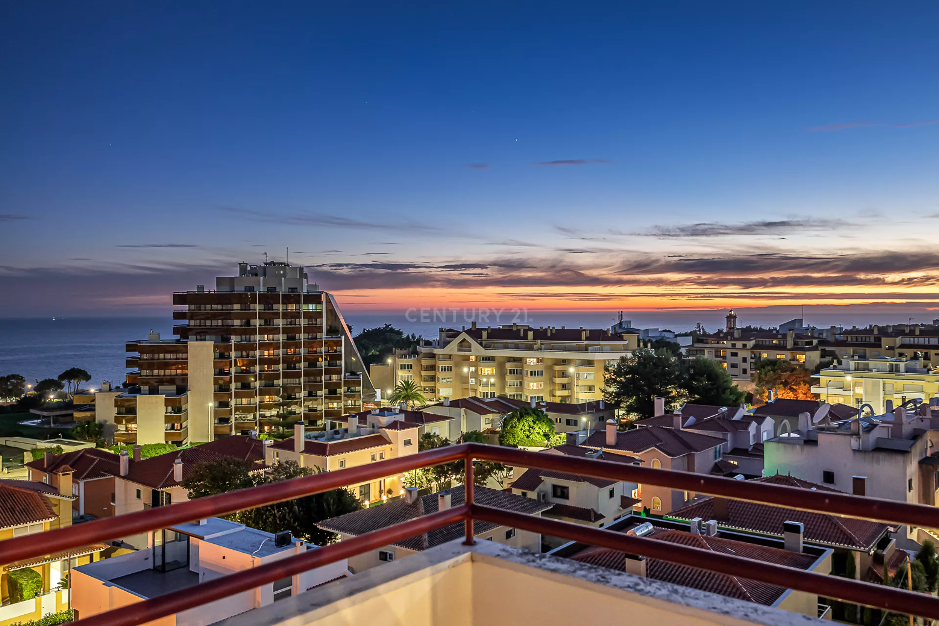 Protegido: Apartamento | 3 Quartos | Garagem | Varanda | Vista mar | Guia – Cascais