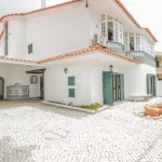 Moradia | P/ Remodelar | 4 Quartos | Garagem | São Pedro Estoril – Cascais