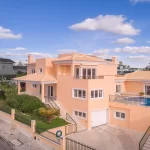 Moradia | 4 Quartos | Jardim | Piscina | Vista Mar | Alto Jardins da Parede – Cascais